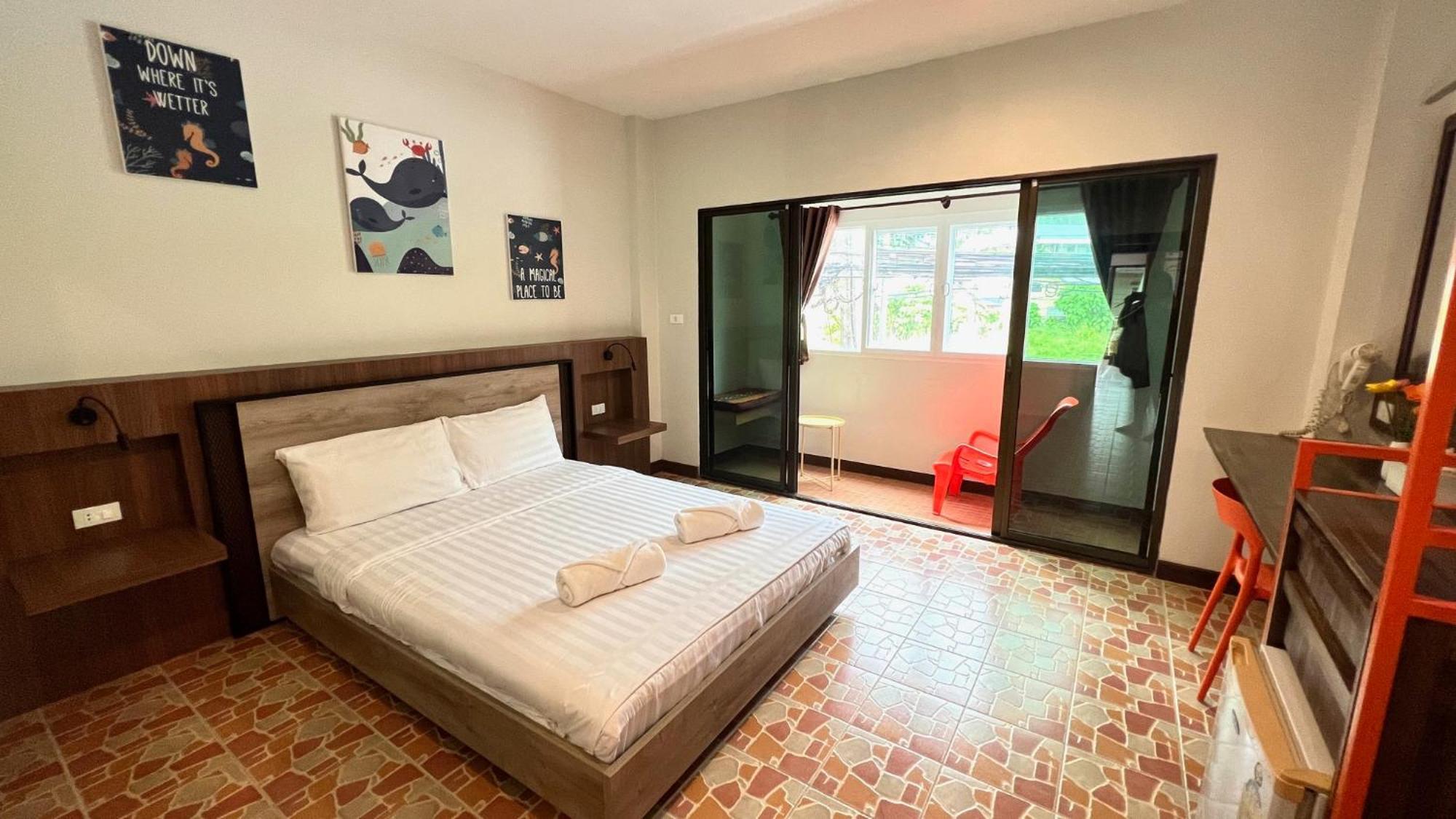 Hotel My Friend'S House Karon Exterior foto