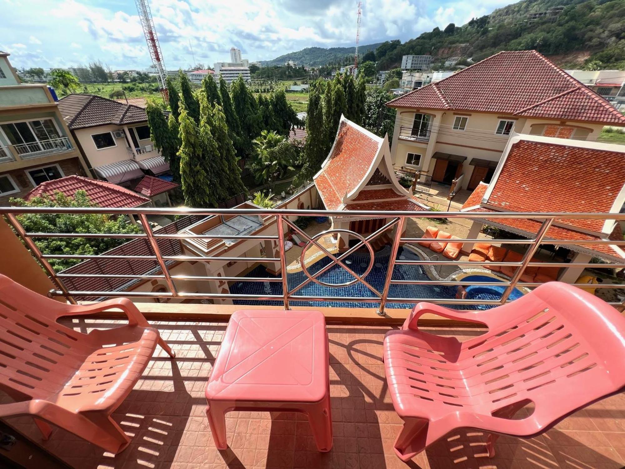 Hotel My Friend'S House Karon Exterior foto
