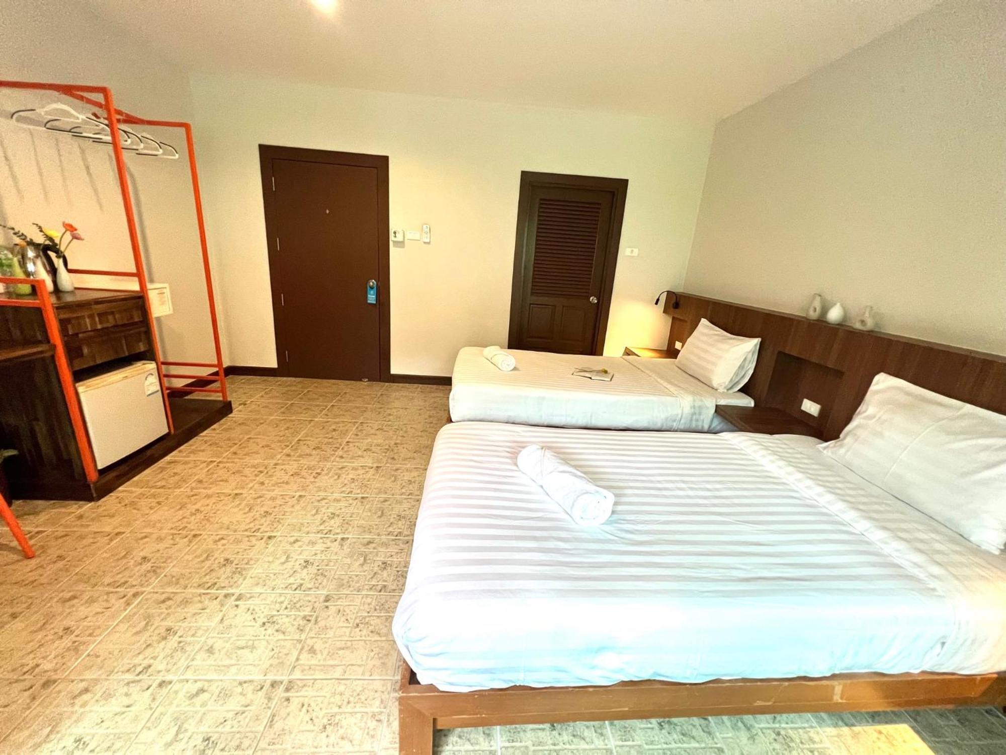 Hotel My Friend'S House Karon Exterior foto