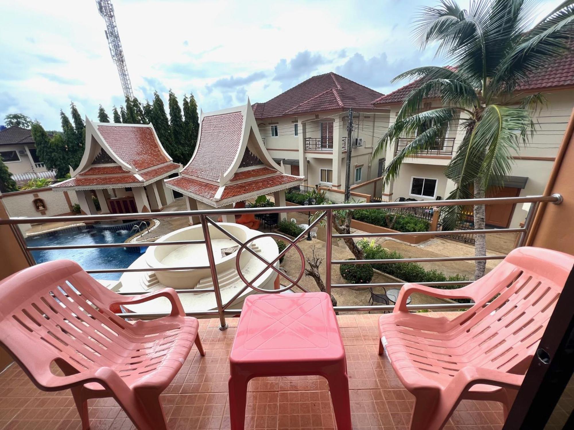 Hotel My Friend'S House Karon Exterior foto